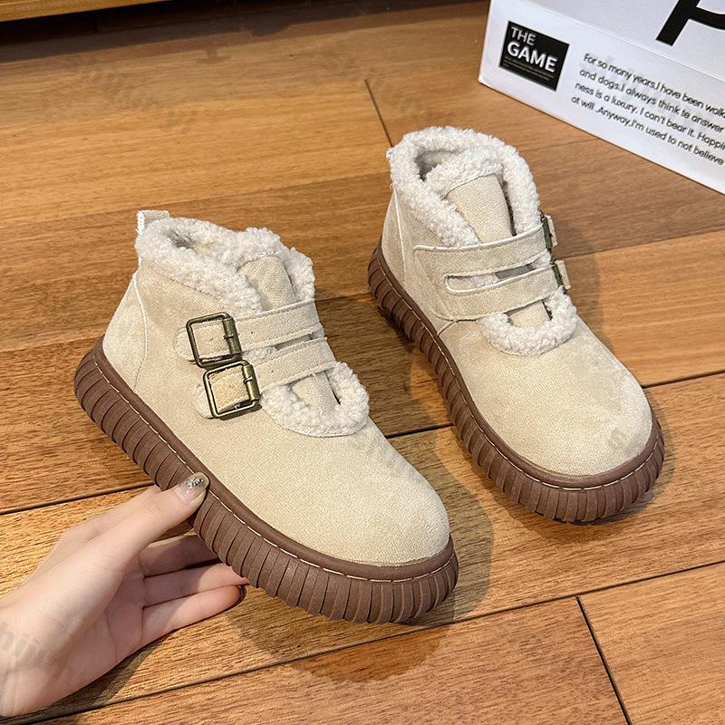 Winter Cotton Shoes Women 2026 New Thicken Warm Outdoor Non Slip Snow Boots Comfortable Fashion Buckle Strap Vintage Plush Shoes