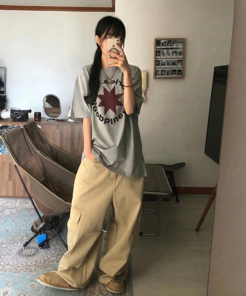 Mubeun Curved Wide Cargo Pants Beige