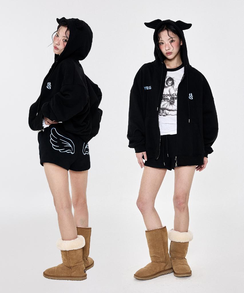 Yegeu Wing Shorts Black