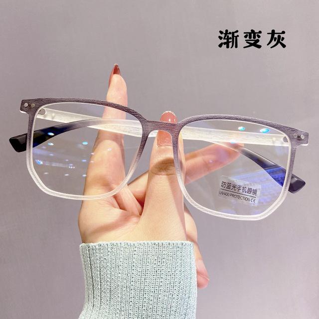 Мужские и женские законченные очки для близорукости — фото 9