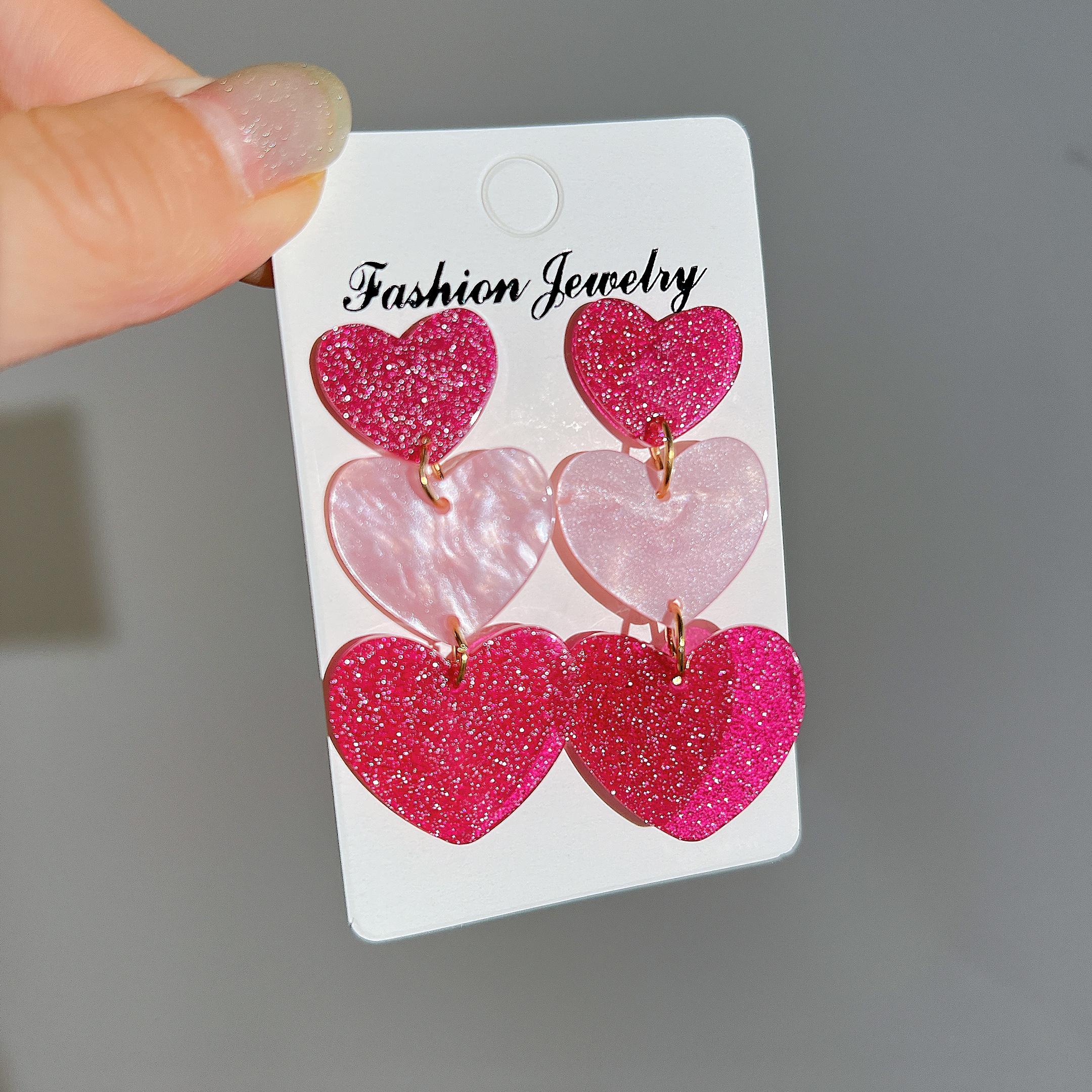 

2 шт. Романтичные розовые серьги-гвоздики в форме сердца для женщин, девушек, милые серьги-подвески с полым узором любви, набор, индивидуальные украшения, новая модная бижутерия, подарки