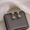French Retro Temperament Irregular Gray Pearl Earrings, Light Luxury High-End Simple Earrings