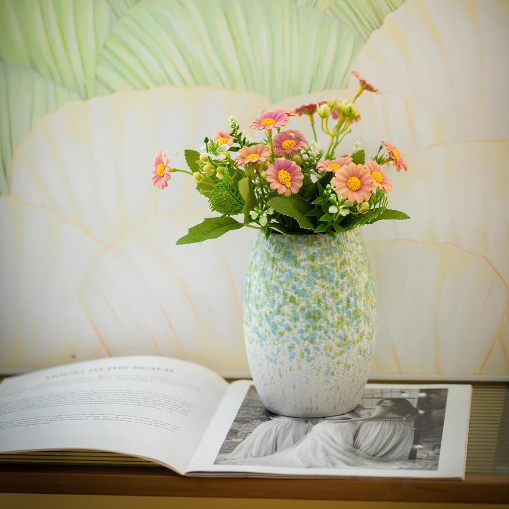 Nordic Ceramic Vase for Living Room Flower Arrangement - Light Luxury Home Decoration and Hydroponic Flower Container.