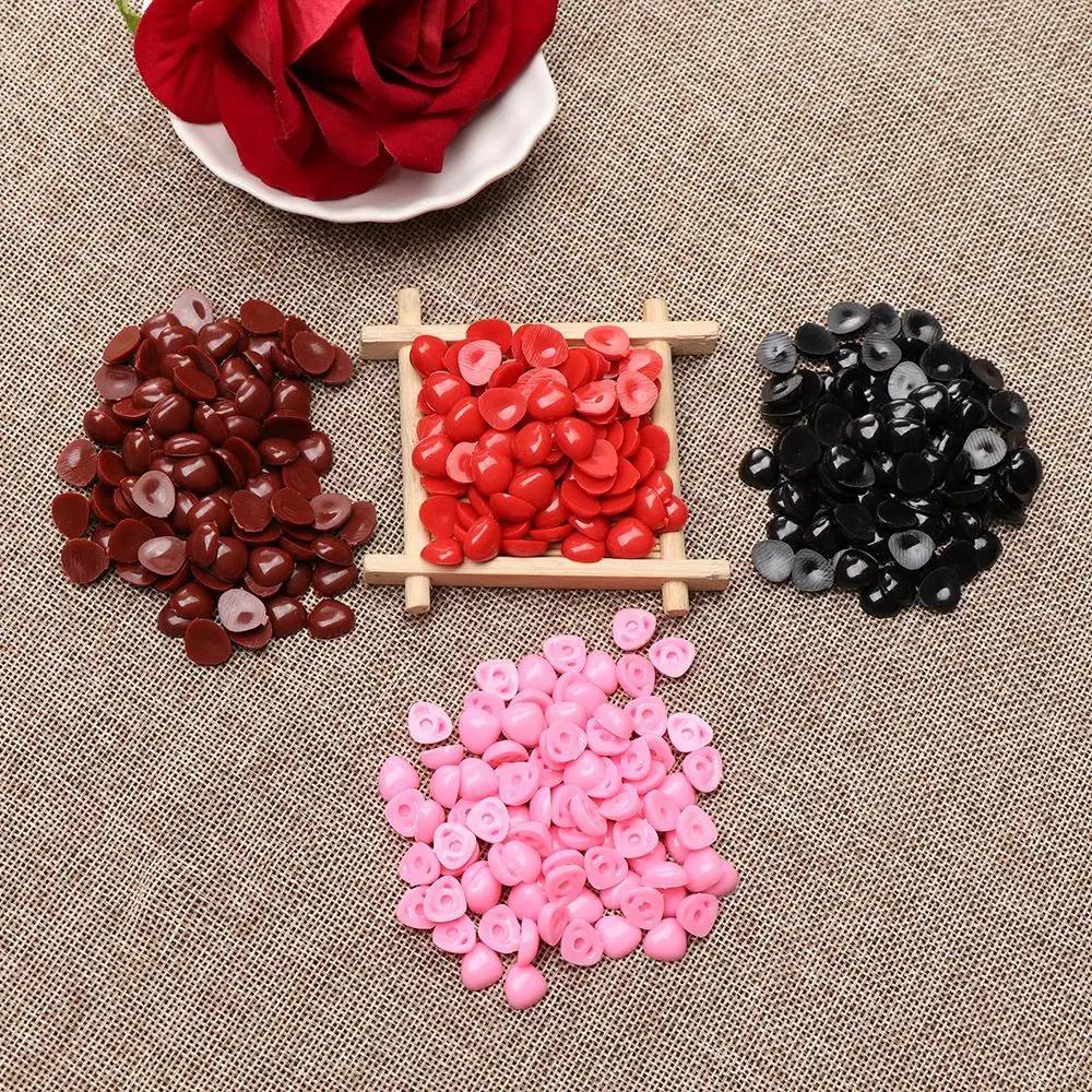 100 Pcs/Bag Triangle Safety Nose For Diy Doll Toy Bear Crafts Plastic Toy Safety Noses Crafts Making Puppet Parts Accessories