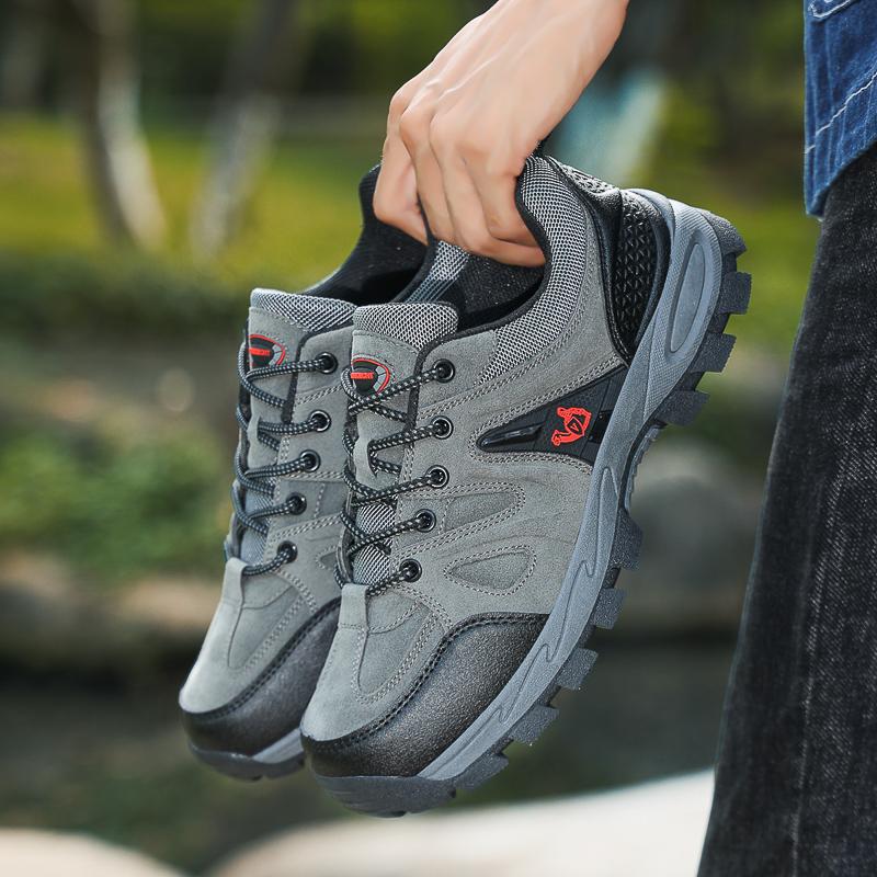 Outdoor Hiking Shoes Men Anti-slip Lightweight Sports Shoes Men Lace-up Mountain Climbing Soft Breathable Casual Shoes Men