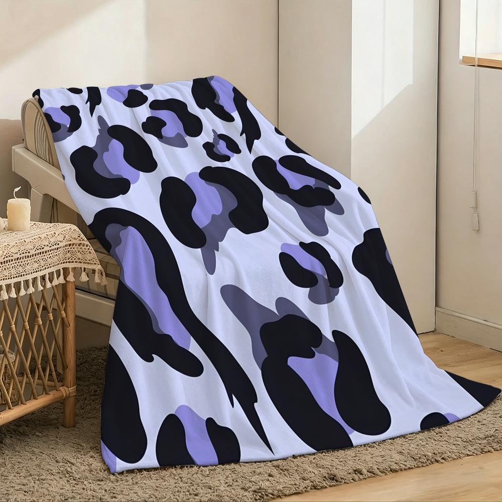 Leopard Print Throw Lightweight 240g Flannel Blanket Soft Skin-friendly for Summer Cooling