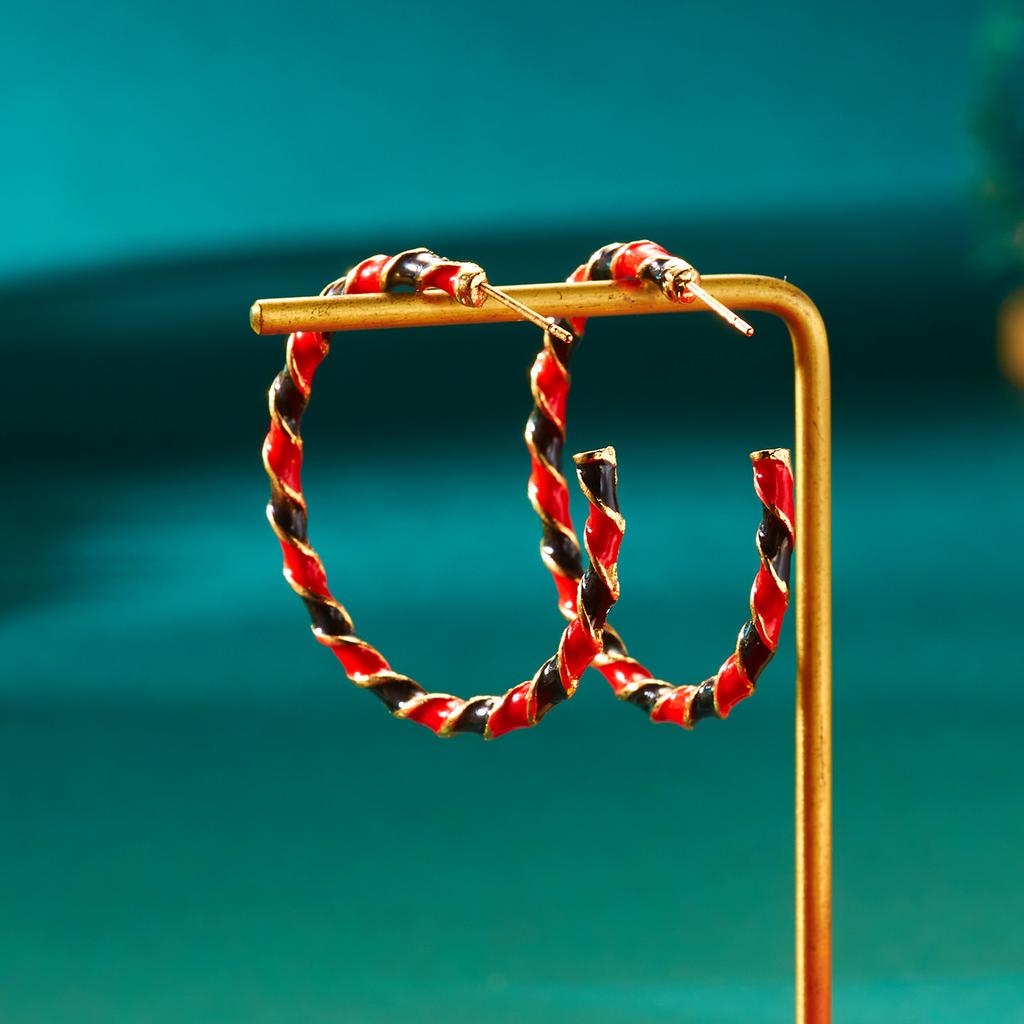 Merry Christmas Colorful Earrings Ear Hoop for Women Minimalist Red Green Twist Round Circle Earring for Women Girl New Year Xmas Jewelry Gifts