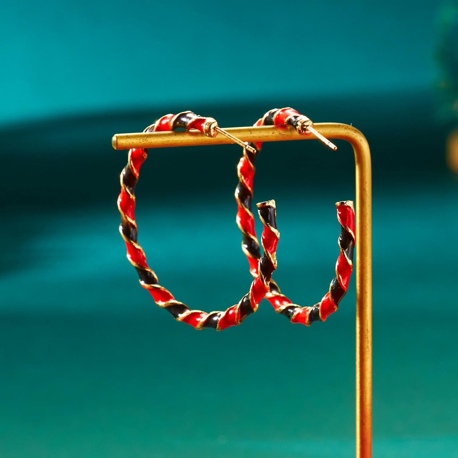 

Счастливого Рождества Красочные серьги Серьги-кольца для женщин Минималистичные красные зеленые крученые круглые серьги для женщин девушки Новогодние рождественские ювелирные подарки