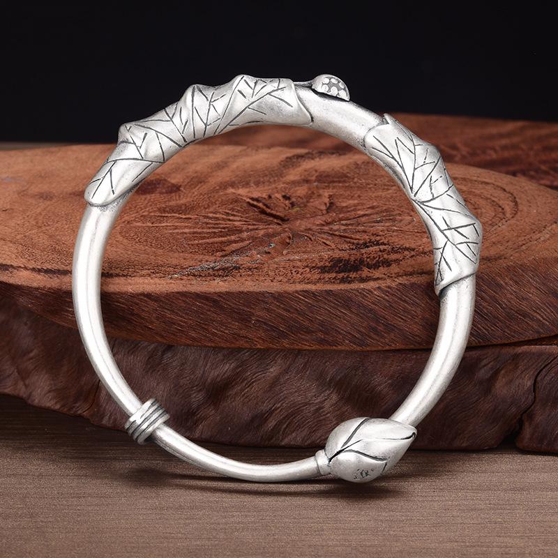 Vintage and Elegant Temperament, Lotus Pond Moonlight, Carp and Lotus Canopy Bracelet, Women's Accessory