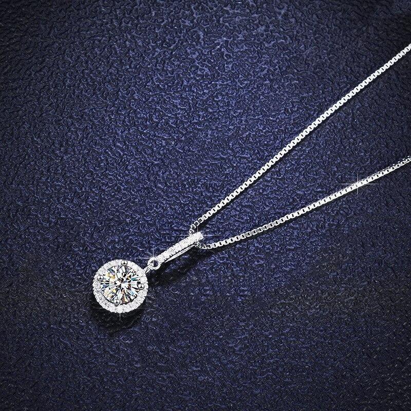 Popular French celebrity, circle necklace, high-end retro, simple women's pendant with full diamonds, collarbone chain.