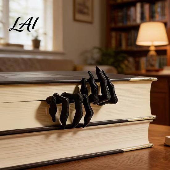 Unique Bookmarks Gothic Creepy Demon Claw Bookmark 3D Printed Scary Horror Theme Bookmark Hand for Book Lovers Halloween Bookshelf Decor