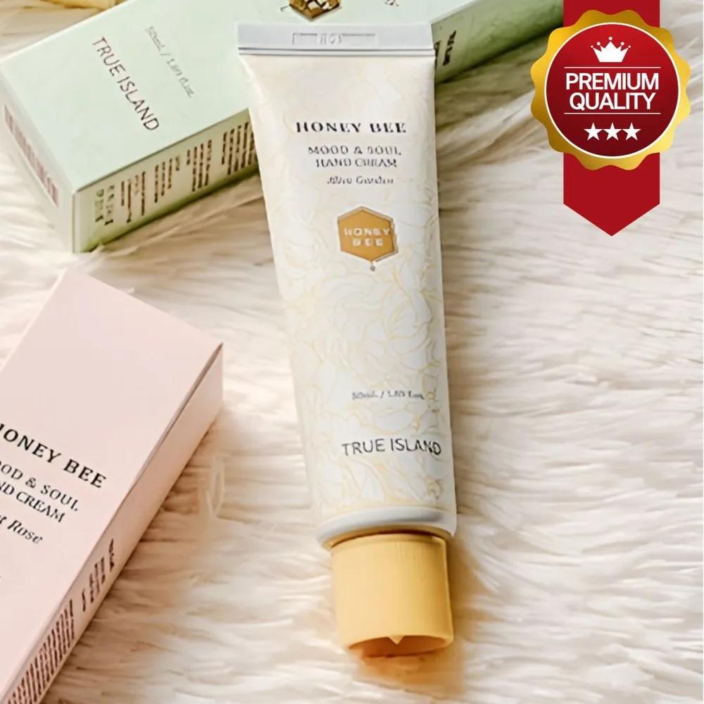 

Premium Honey Bee Rose Scented Hand Cream, Moisturizing, Pleasant Scent, Non-sticky Hand Lotion 50ml 3-piece set
