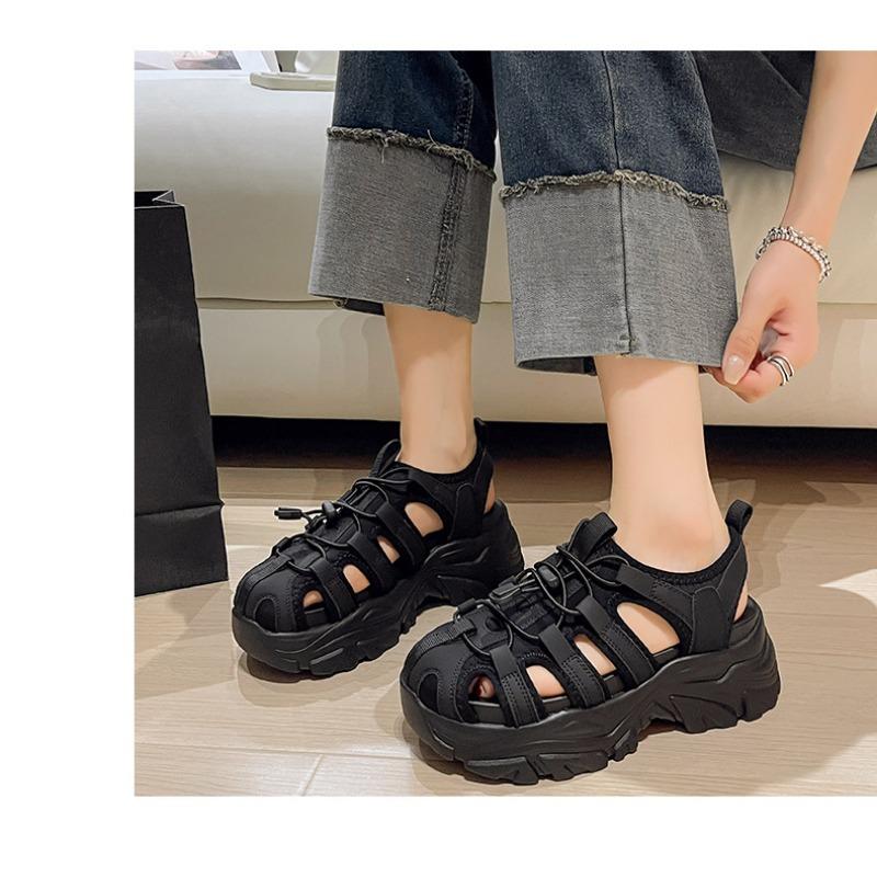 New Summer Fashion Roman Thick-soled Sponge Perforated Breathable Sneaker Dad Shoes for Women with A Small Toe Cap In 2025