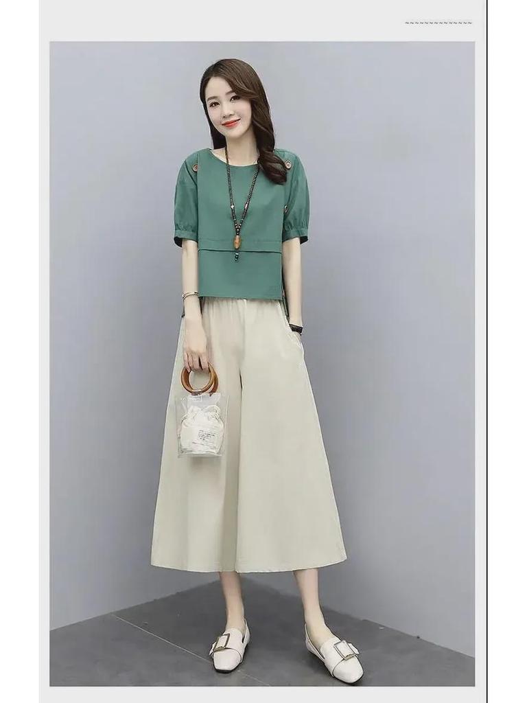 Entspanntes Sommer-Zweiteiler-Set: Kurzärmeliges Oberteil & Weitbeinige Hose für einen jugendlichen Look - Damenmode 2024.