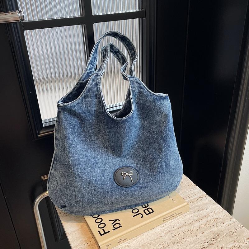 Casual and Versatile Denim Handbag for Women, 2025 New Fashionable and Stylish Large Handbag