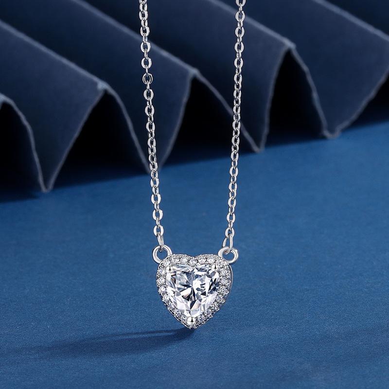 Simple Cubic Zirconia Love Jewelry Set Heart Shaped Necklace and Earrings Set Ins Fashion Accessories