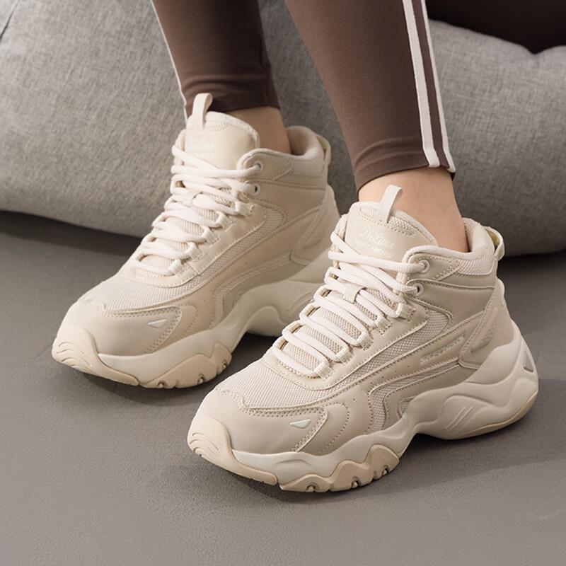 Skechers D'Lites Women's Winter Fleece-Lined Sneakers
