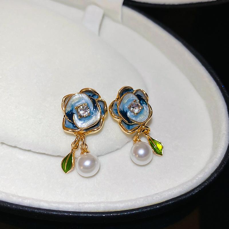 Medieval Vintage Dripping Oil Flower Earrings Retro Niche High-end Earrings Light Luxury Versatile Temperament Earrings Women