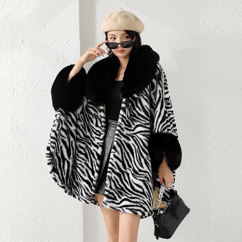 4 Colors Lady Loose Faux Fur Woolen Leopard Capes Women Winter Warm Thicken Batwing Sleeves Loose Cloak Streetwear Overcoat