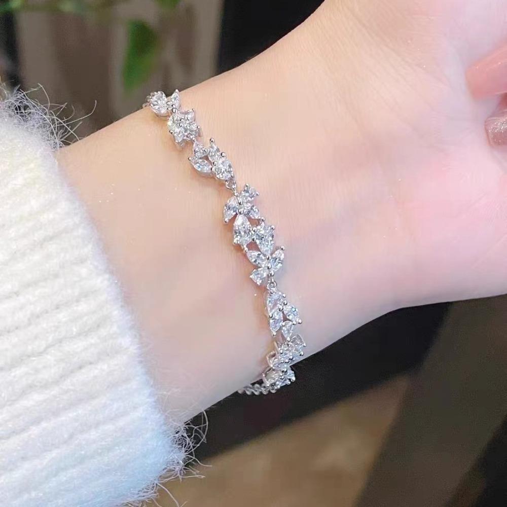 Wisteria Flower Bracelet for Women with Zircon Bling Bling Fashion Jewelry Trendy Accessories