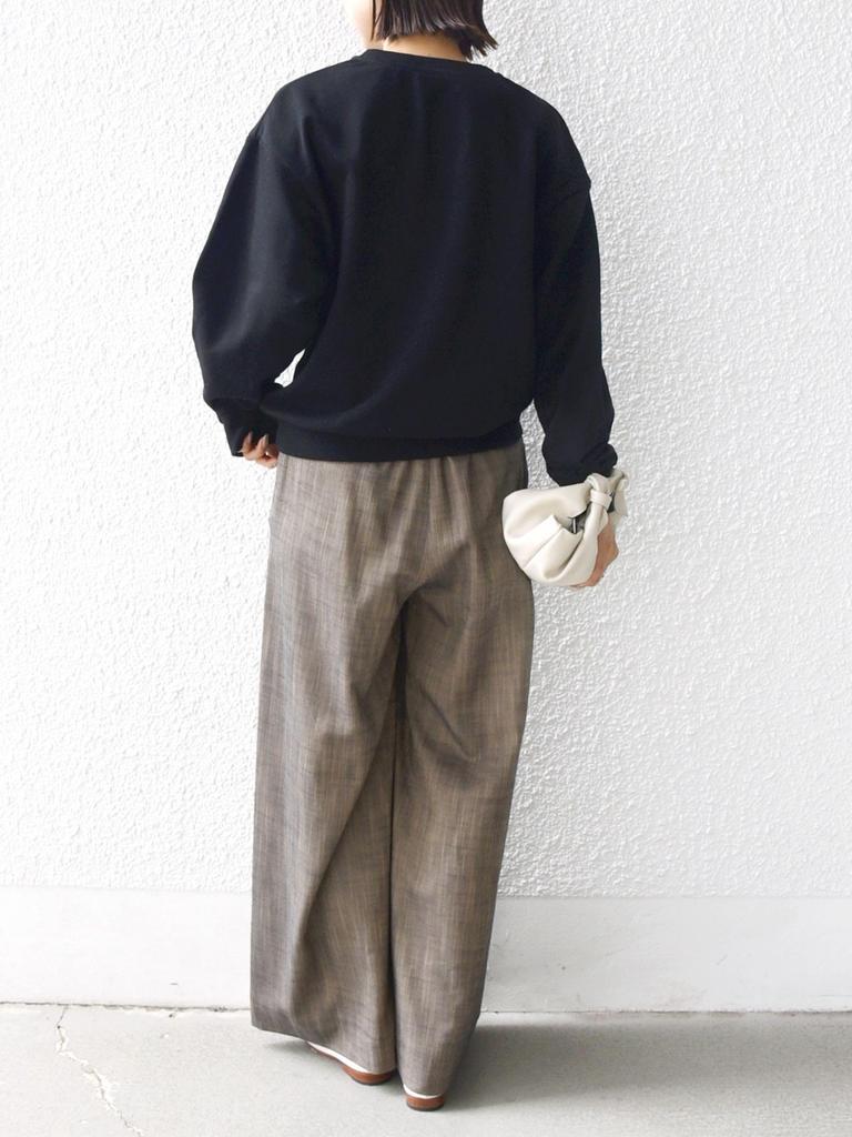 Ships for Women Web Hand Dolman Sweatshirt with Necklace One Size Sweatshirt, Exclusive, Washable, Pearl-Embellished Charm, Women's, Black, 312060156,