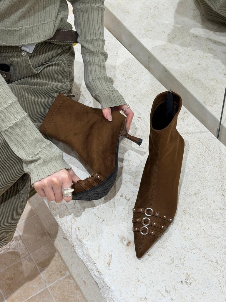 Pointed thin heel short boots women's suede rivets decorative temperament thin thin boots autumn and winter women's boots