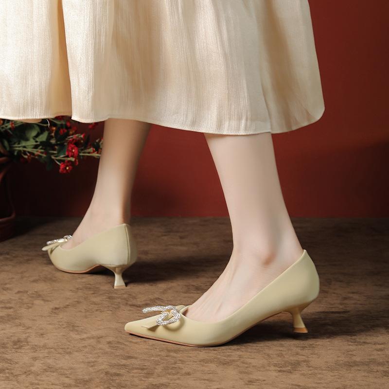 

Design temperament Rhinestone bow high heels women s pointed head stiletto single shoes cat heel high sense 39 светло-желтого