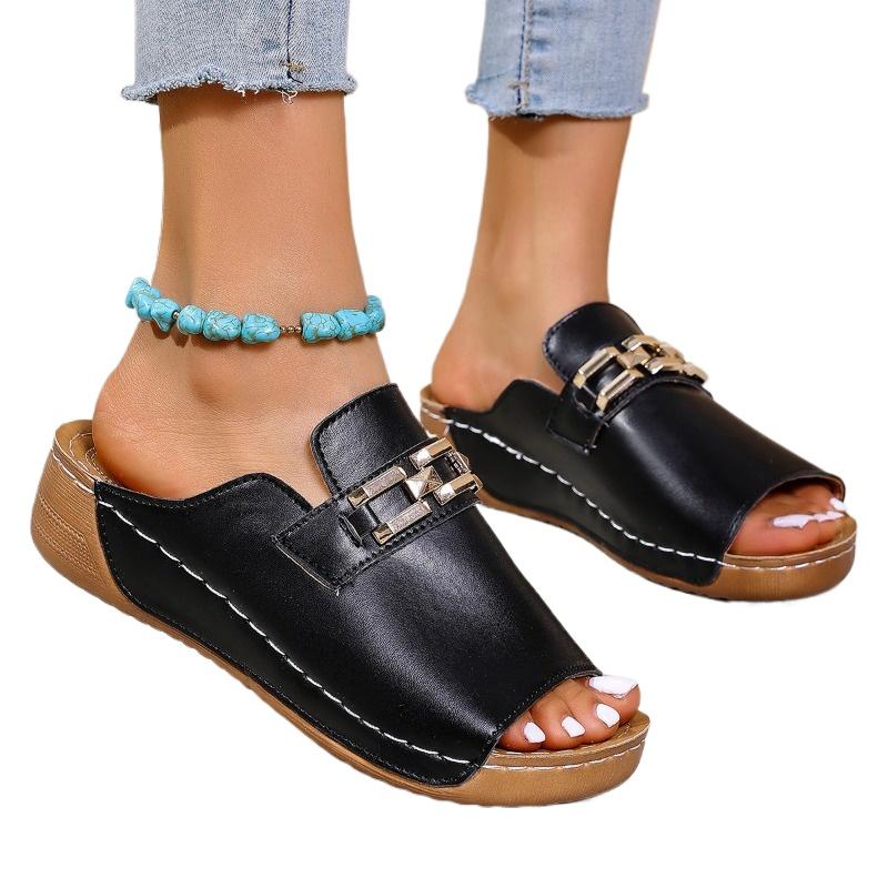 Fashion 2025 Summer Open Toe Women's Slippers Fashion Metal Decoration New Outdoor Daily Best Seller Plus Size Wedge Slippers Zapatos