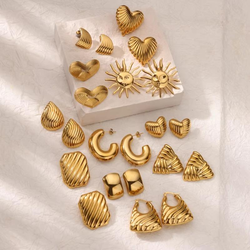 Retro Stainless Steel Love Earrings Exaggerated Gold Flower Water Drop Flower Texture Stud Earrings Women's Accessories