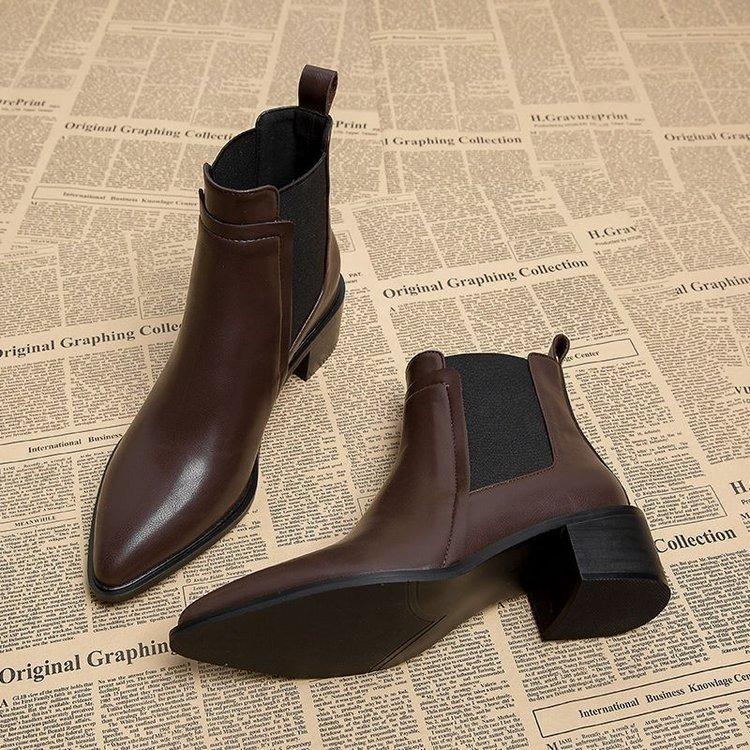 2026 New Women's Chelsea Boots for Autumn/Winter - Pointed Toe Ankle Boots, Leather Mid-Heel Pumps, French Retro Short Boots
