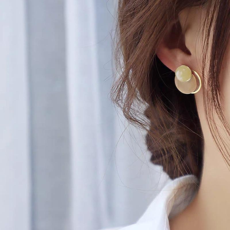 S Silver Needle Gentle Retro Style Amber Earrings Female Korean Personality Versatile Stud Earrings Geometric Earrings