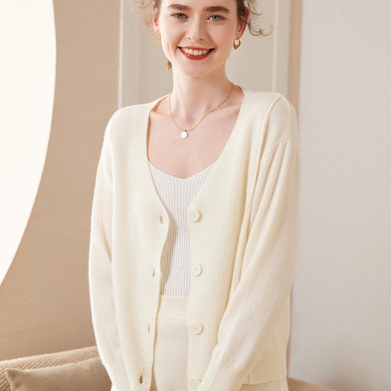 Women's V-Neck Cashmere Cardigan - Fine Knit Long Sleeve Outerwear for Spring/Autumn