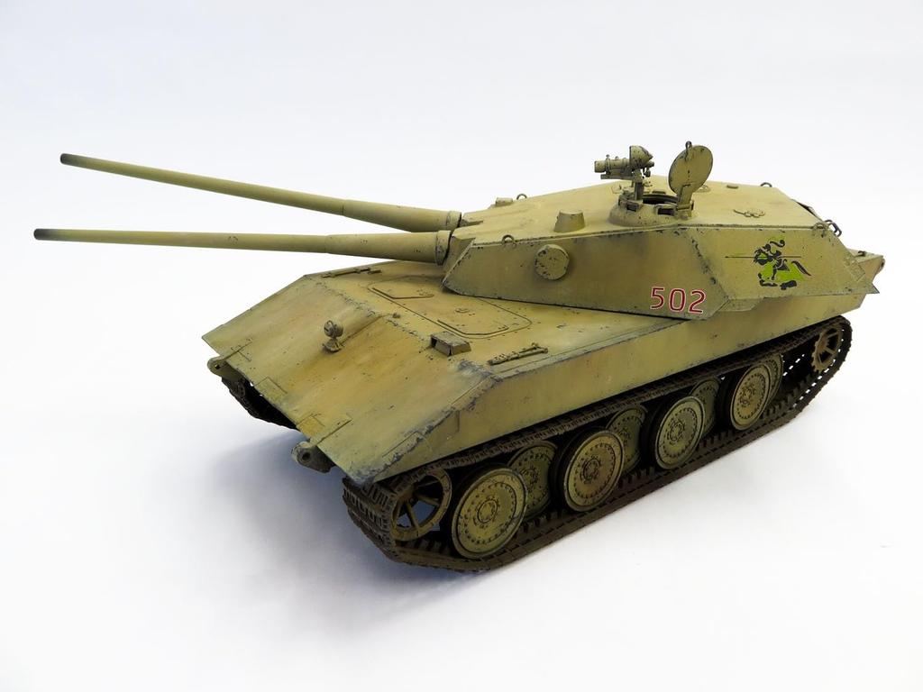 Rocket Models 1/35 Scale Super Heavy Tank E-100 Type G with 52 Caliber 10.5cm Twin Guns and Double-Headed Eagle Plastic Model Kit 47068 (Tank)