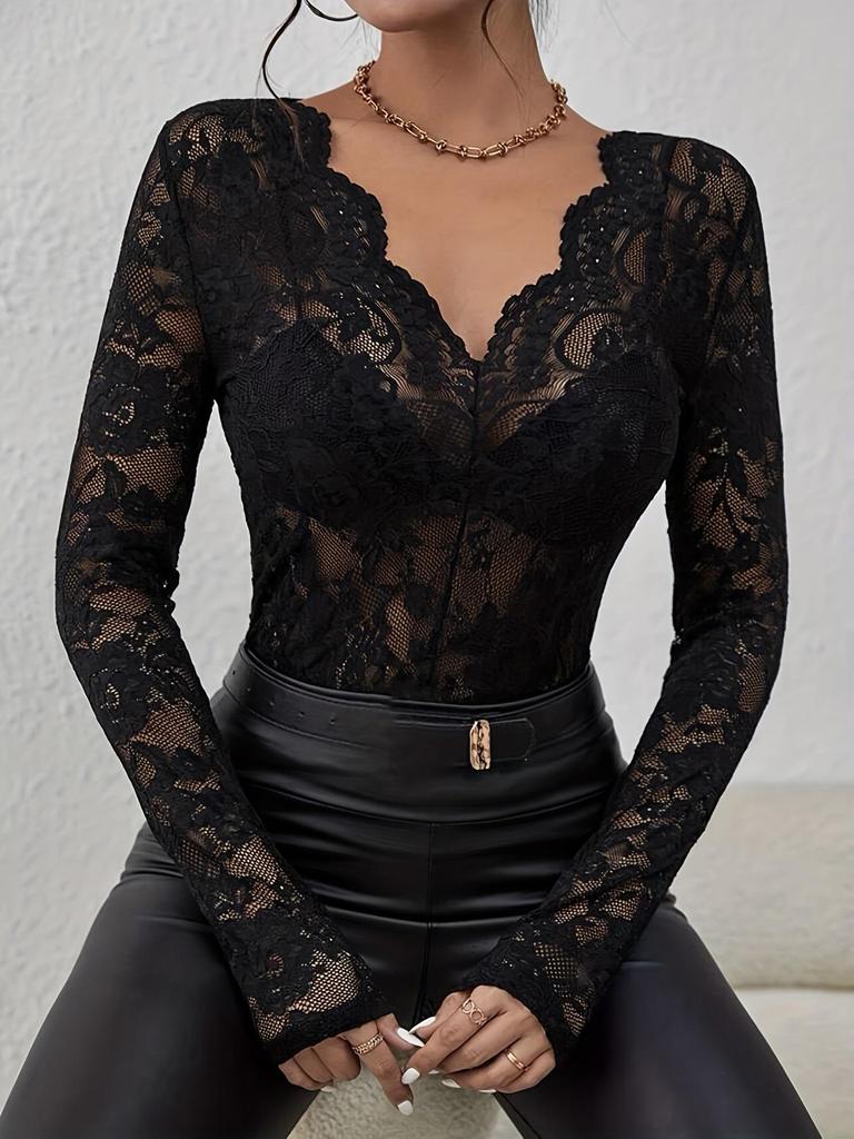 2024 Autumn/Winter Floral Lace Fan-Shaped Blouse for Women