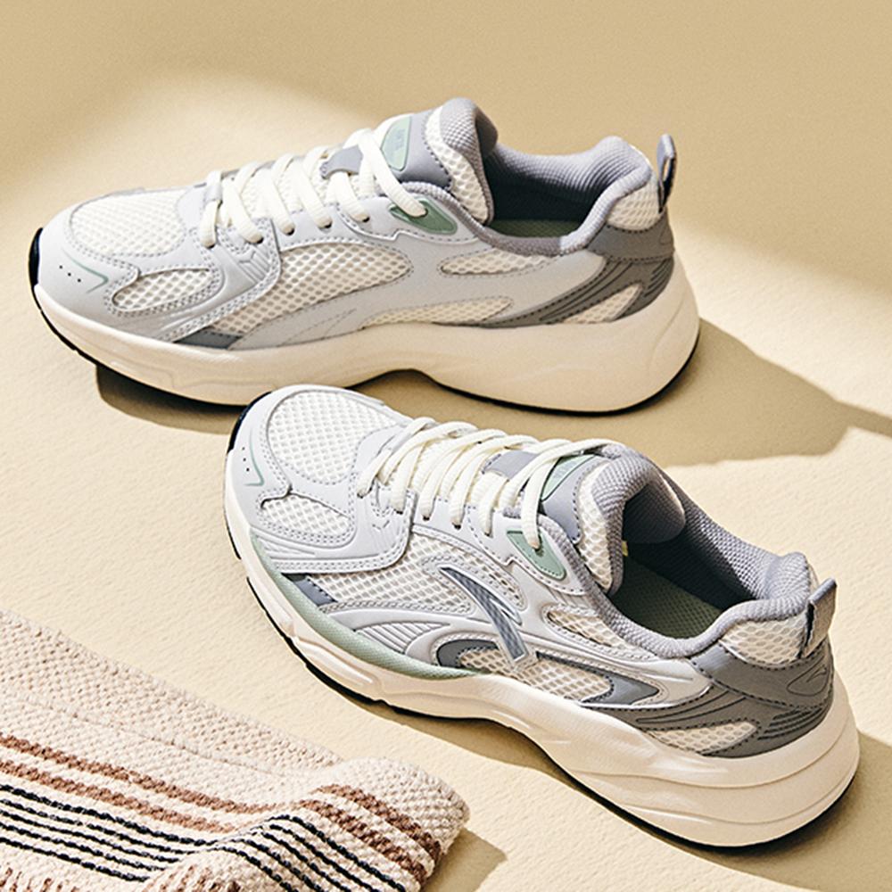 Anta Lifestyle Series AT803 Sports Retro Wear-Resistant Breathable Increased Height Low-Top Casual Shoes Women Casual Shoes White Gray 922538822-3