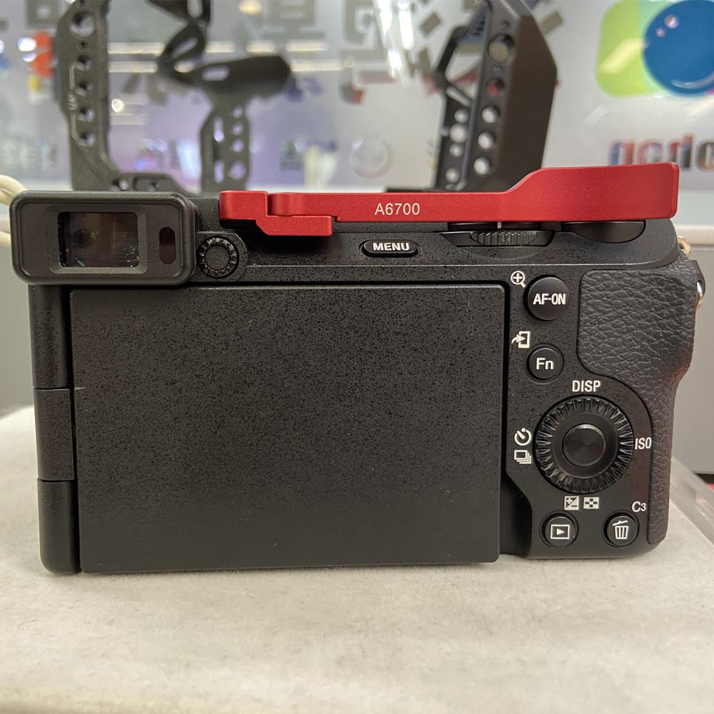 A6700 Foldable Metal Hot Shoe Thumb Up Hand Grip Hotshoe Cover for Sony Alpha 6700 ILCE-6700 A6700 Camera Thumb-Up