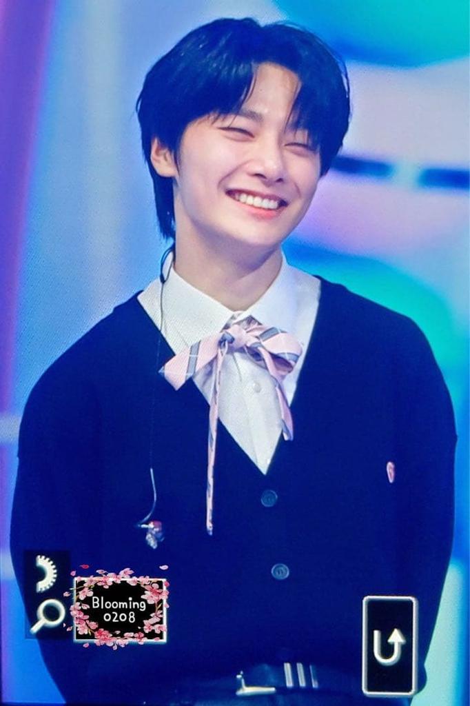 [USED] STRAYKIDS CHOCOLATE FACTORY Fanmi Cardigan