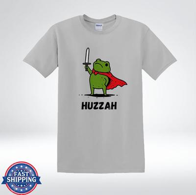 Huzzah Frosch Lustige Cartoon Ritter Schwert Meme T-Shirt
