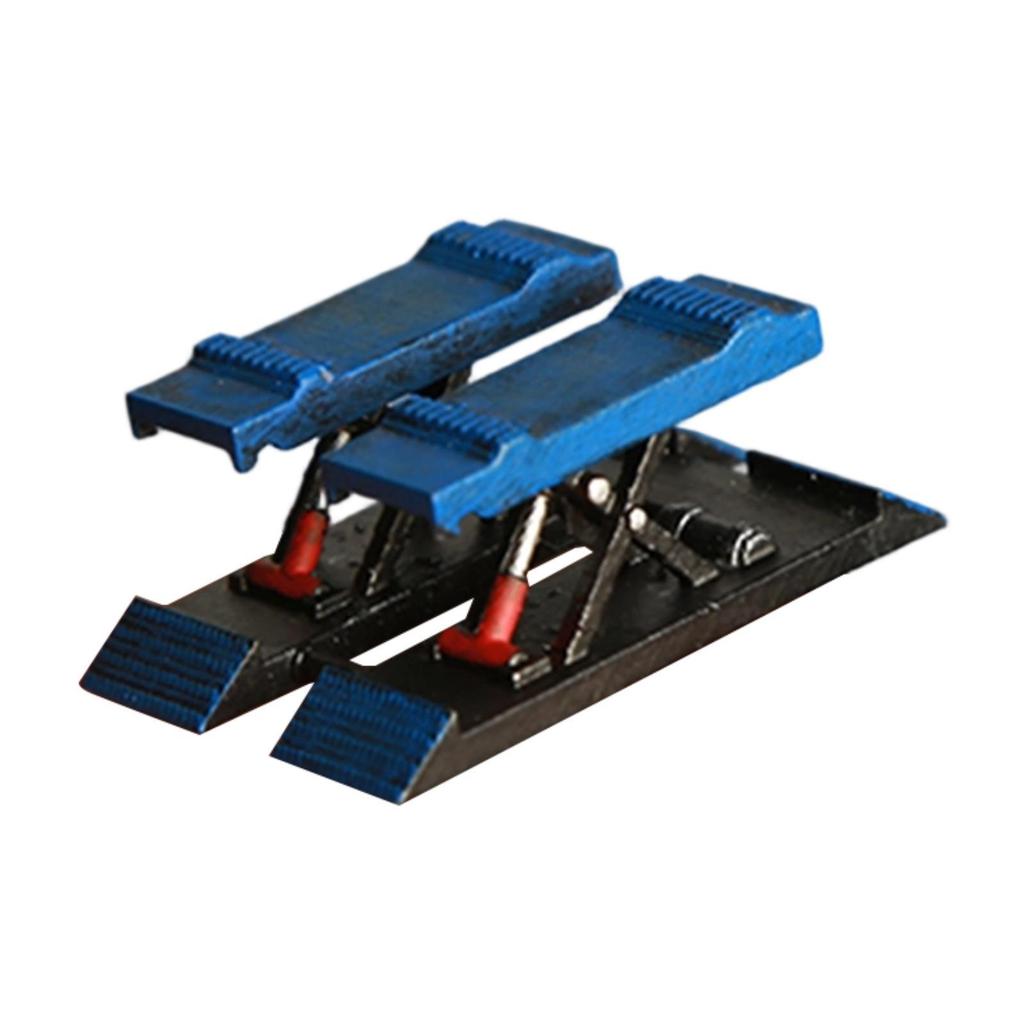 Diorama Car Lift in 1:64 Scale, Model Simulation, Workshop, Miniature Lift, Garage, Landscaping,