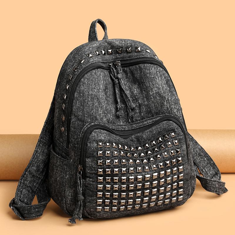 Mochila com Rebites Mochila Punk de Brim