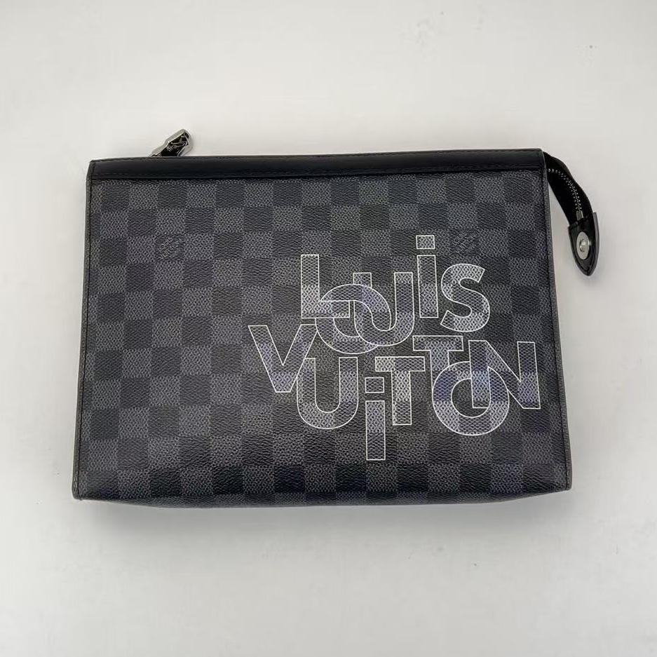 [Pre-Owned] Voyage Checkerboard Pattern Leather Toiletry Bag - Very Good #HA58V2 ONE SIZE