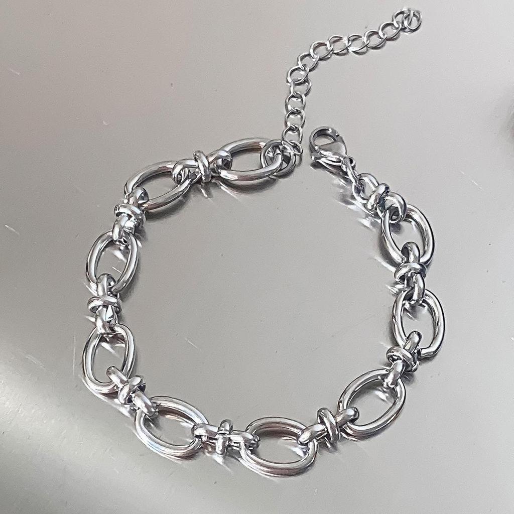 Elegant Titanium Steel Bracelet for Women - Luxury Fashion Jewelry Accessory