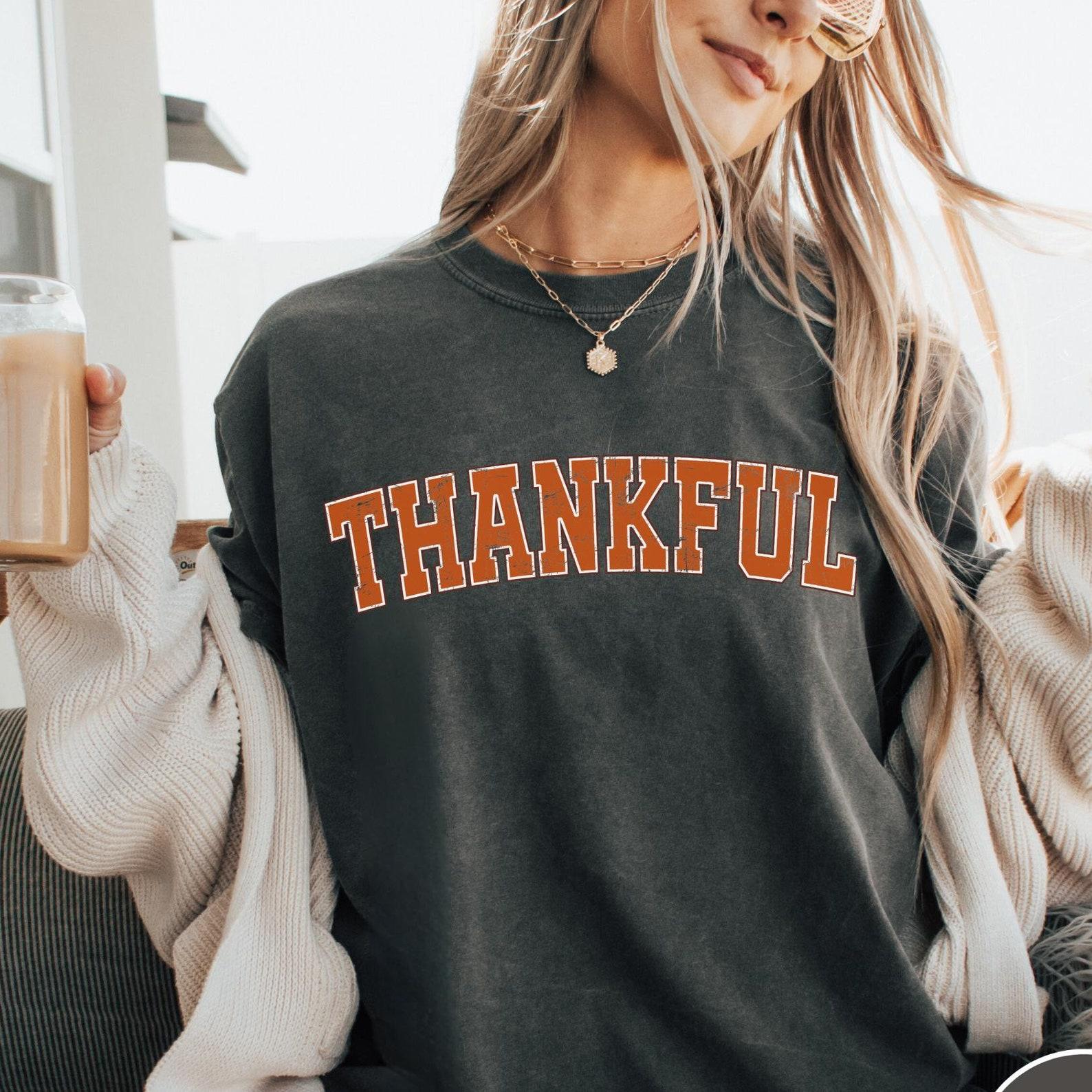 Thankful Comfort Colors® Shirt, Thanksgiving Shirt, Retro Fall Thanksgiving T-Shirt, Fall Oversized Shirt, Autumn Graphic Tee, Fall Aesthetic XL