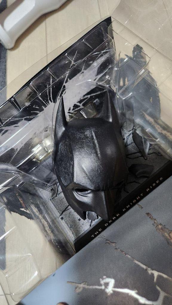 [USED] Weekend Limited Final Price Reduction: The Dark Knight Rises Batman Cowl Figure