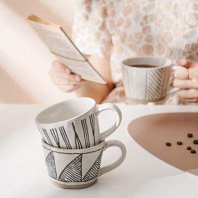 Kávový hrnek hrubá keramika hliněný hrnek japonský styl domácnost ručně malovaný podglazurou retro vysoce hodnotný kreativní keramický hrnek starožitný styl
