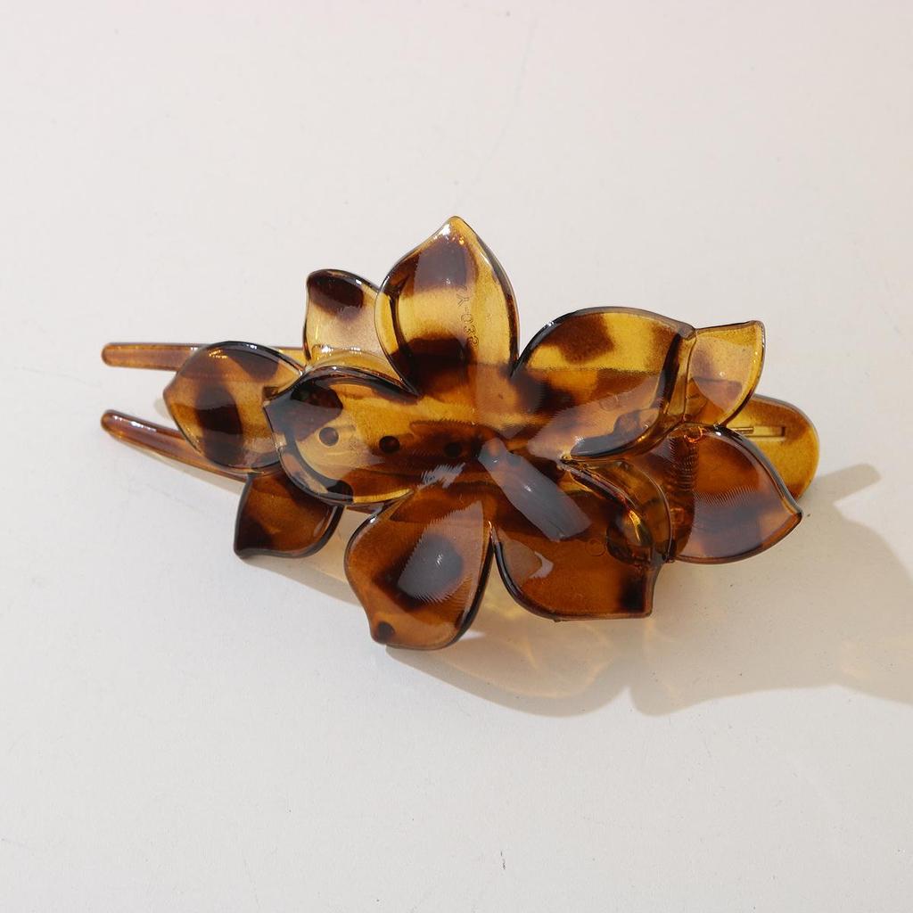 Trendy Summer Korean Duckbill Hair Clip: Flower Design for Women's Versatile Updo