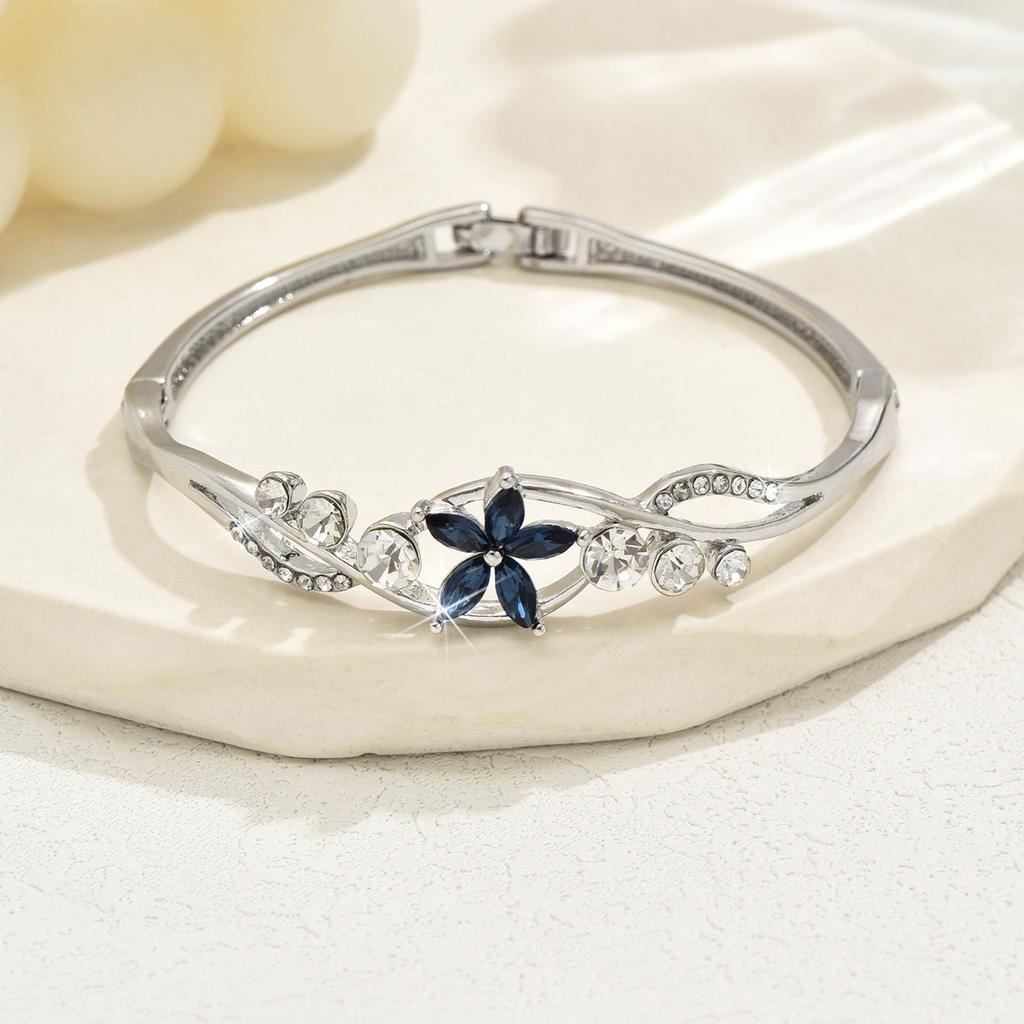 Accessories Women'S Rhinestone Geometric Open Folding Bracelet Inlaid Zircon Bracelet