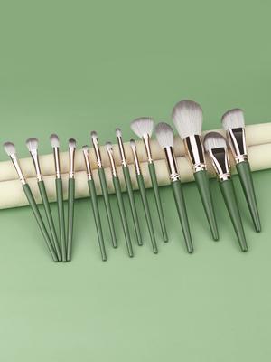 Make-up nástroje a doplňky – Štětce na make-up