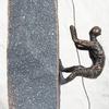 Resin Figurines Creative Climbing Ornament Modern Aesthetic Household Ornaments Living Room Furniture Decoration Accessories