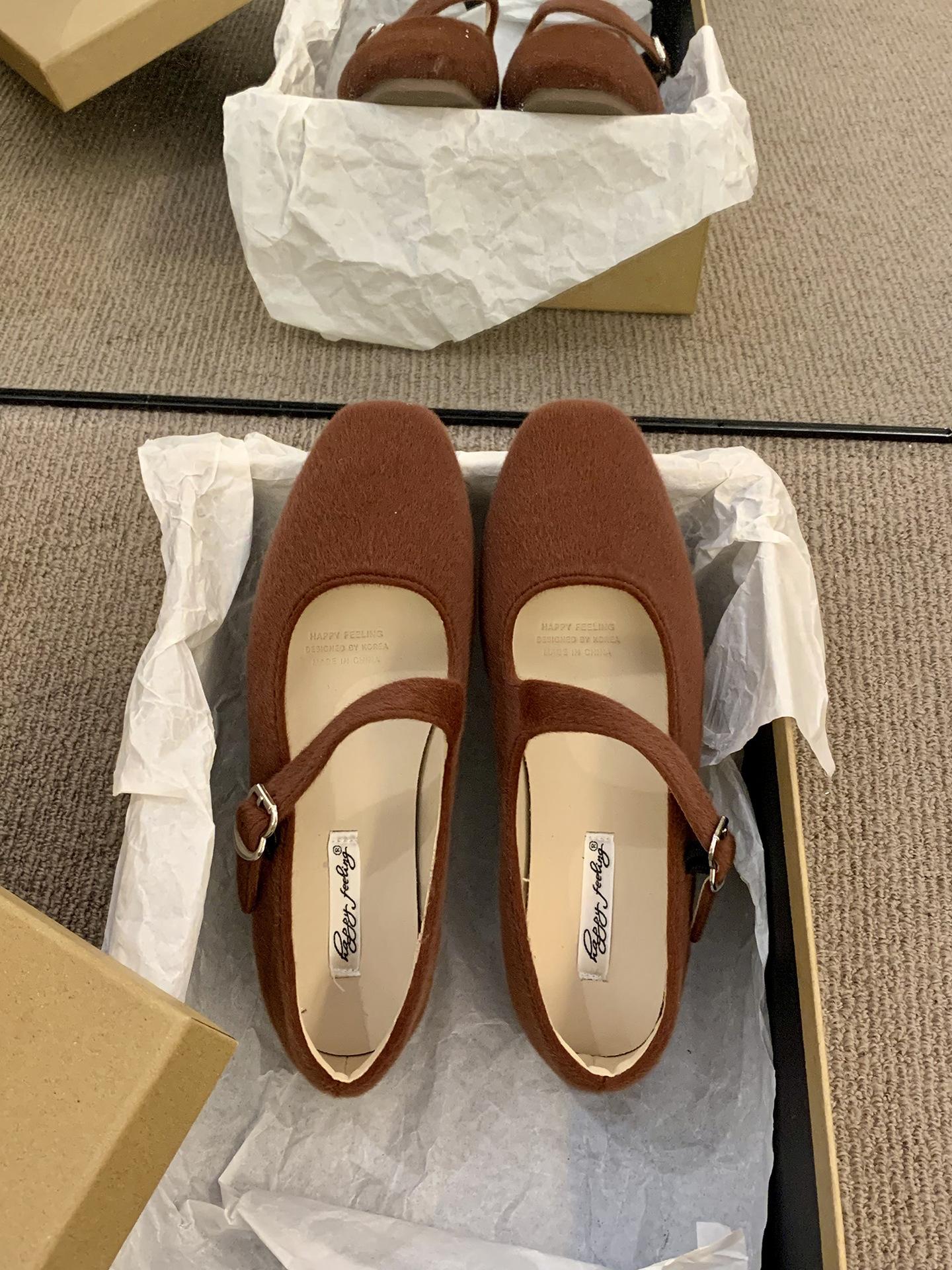 

French retro red Mary Jane shoes women s 2025 new autumn temperament square head ballet flat bottom shallow mouth single shoes 40